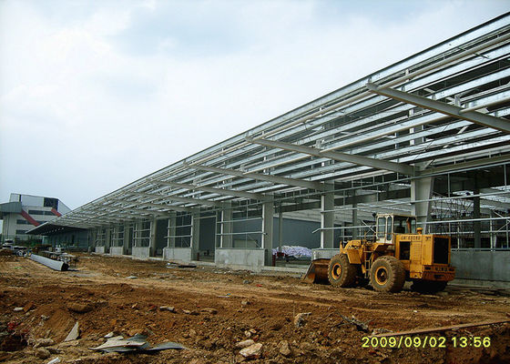 Struttura portale della struttura del magazzino durevole della struttura d'acciaio con sporgenza lunga