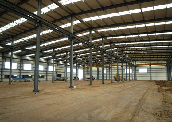 La tettoia industriale della costruzione della struttura d'acciaio progetta l'acciaio leggero prefabbricato