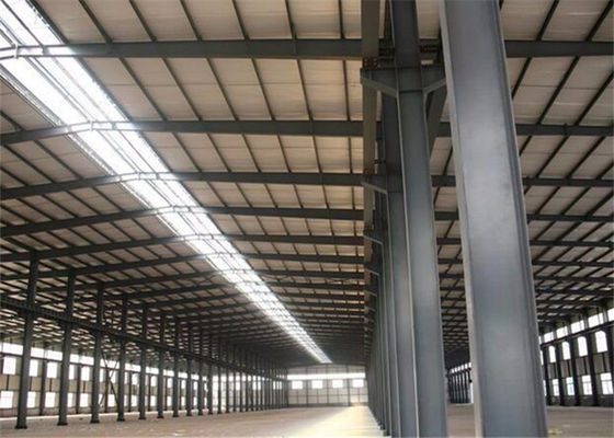 Le costruzioni economiche d'acciaio commerciali prefabbricate del magazzino del metallo delle strutture d'acciaio sparge la costruzione
