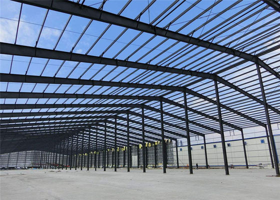La costruzione della struttura d'acciaio di Mouldproof progetta con l'ufficio/scale d'acciaio