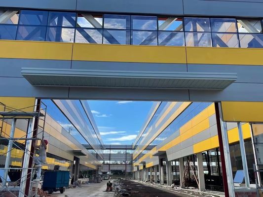 Magazzino Prefabbricato in Acciaio a Struttura Leggera e Personalizzabile: Soluzione Perfetta per lo Stoccaggio Aziendale