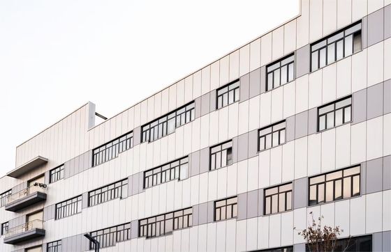 Specificità industriale personalizzabile Struttura in acciaio Soluzione di fornitura di edifici per magazzini