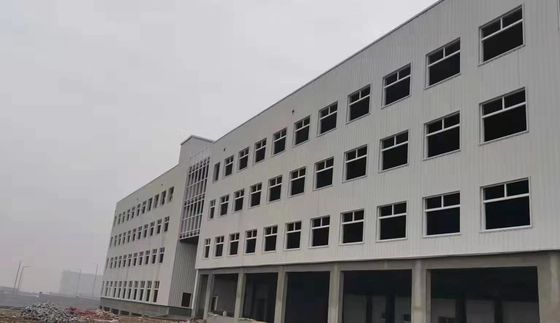 Costruzione di laboratori su misura e struttura in acciaio con soluzione di consegna prefabbricata